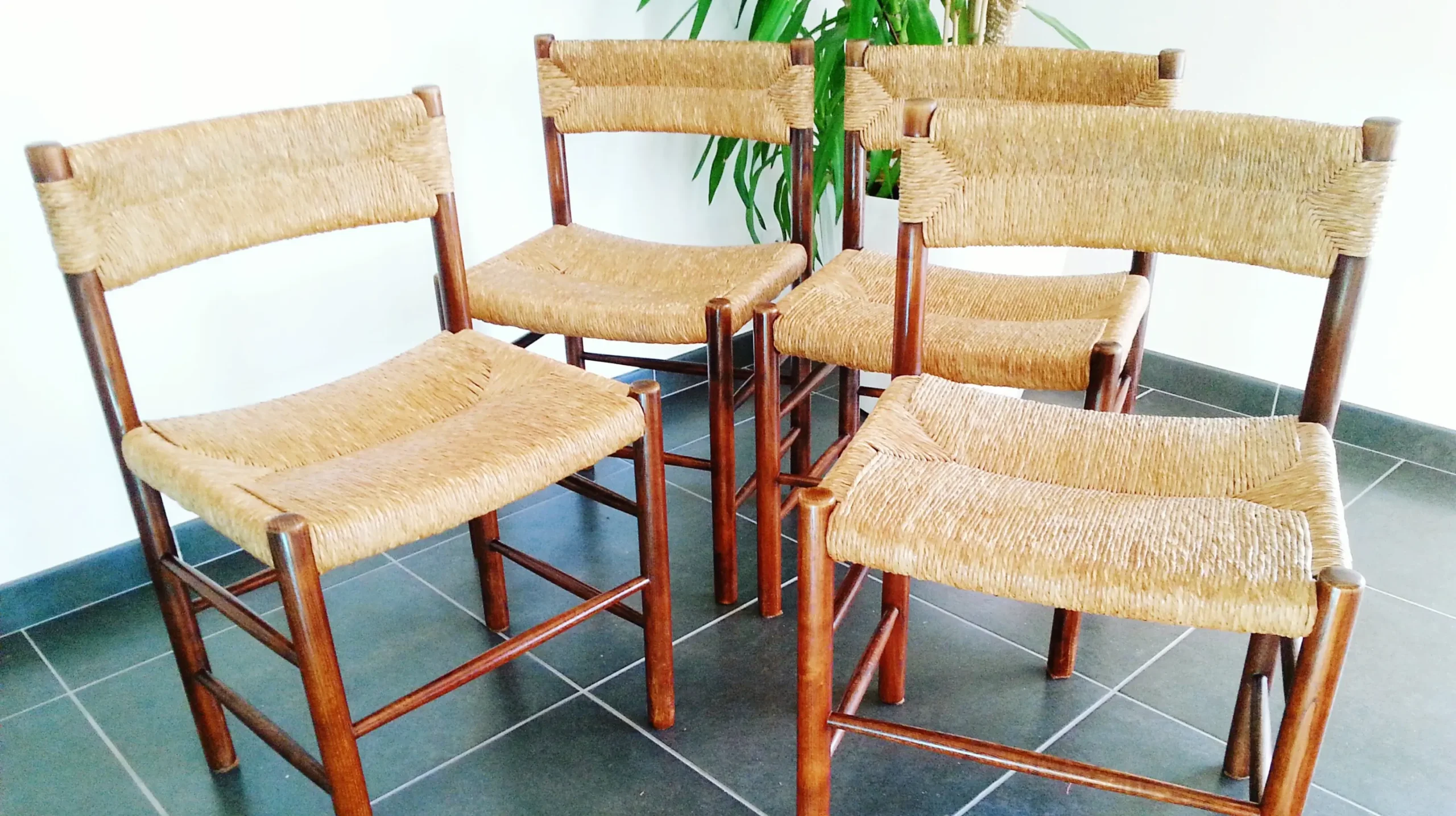 Bunai Chairs